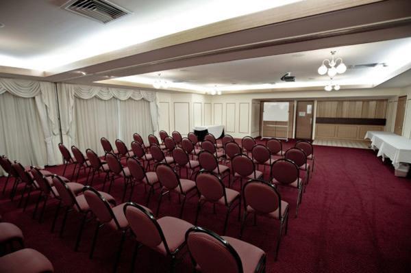 Centrepoint Motor Inn Рокхемптън Екстериор снимка