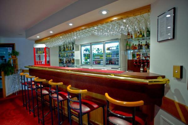 Centrepoint Motor Inn Рокхемптън Екстериор снимка